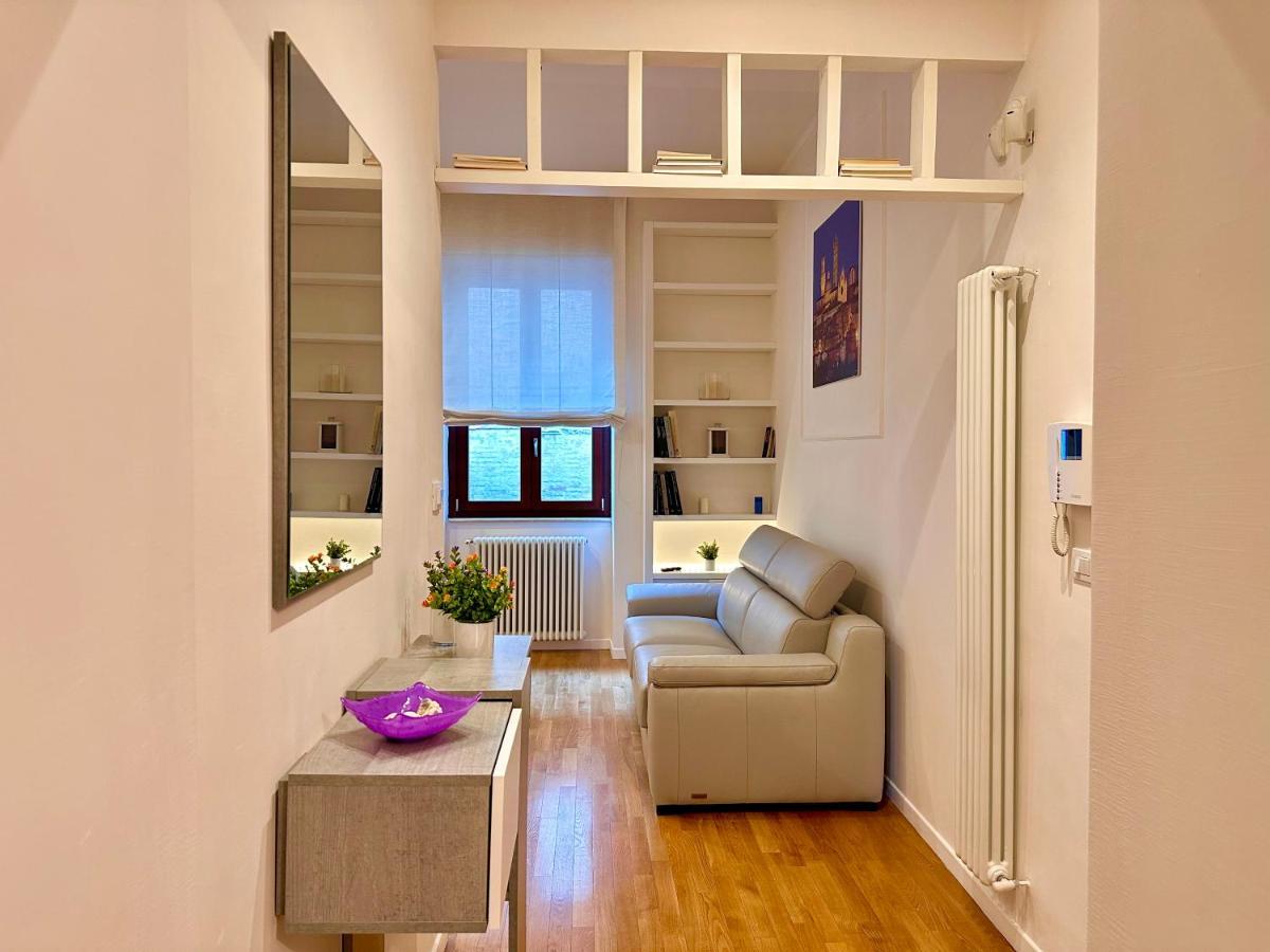 Sisters' Home - Appartamento Nel Centro Storico Con Terrazzo, Aria Condizionata E Vasca Da Bagno Siena Ngoại thất bức ảnh