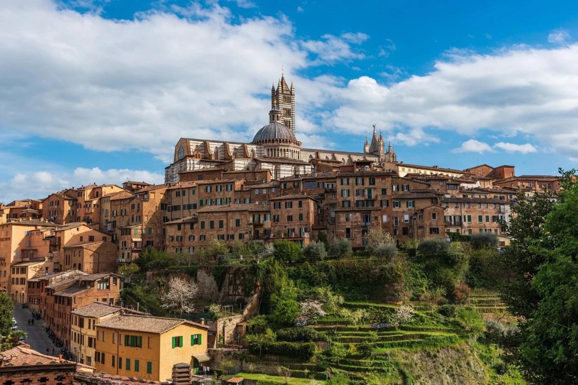 Sisters' Home - Appartamento Nel Centro Storico Con Terrazzo, Aria Condizionata E Vasca Da Bagno Siena Ngoại thất bức ảnh