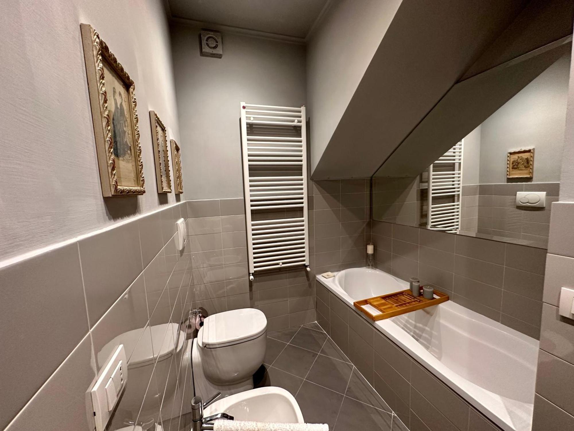 Sisters' Home - Appartamento Nel Centro Storico Con Terrazzo, Aria Condizionata E Vasca Da Bagno Siena Ngoại thất bức ảnh
